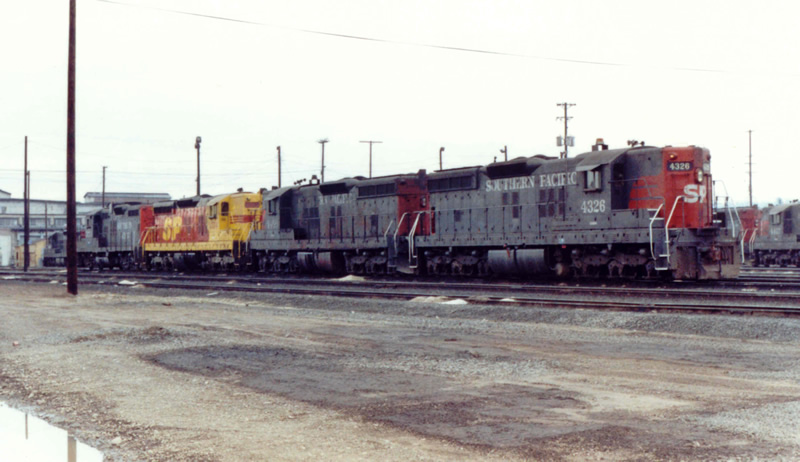 Row 'o SD9E's